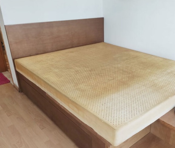 Tuyệt chiêu tẩy trắng đệm cao su bị đen