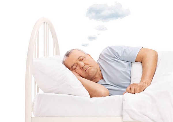 Người cao tuổi nên chọn đệm cao su độ dày vừa phải